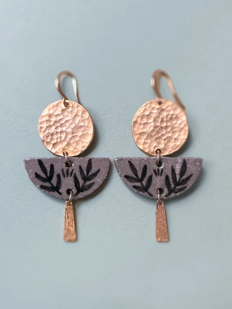 bijoux faits main, boucles d'oreilles céramiques, porcelaine, plaqués or, Studio Alchimies